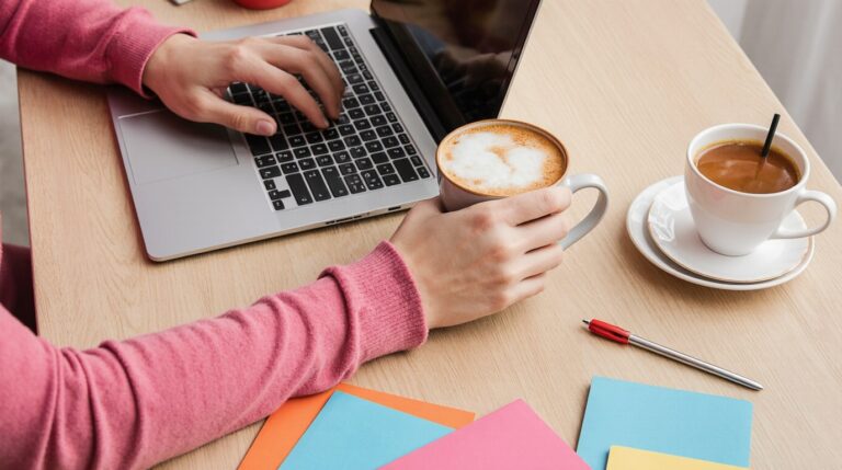 Dlaczego social media to nie wszystko i warto mieć stronę internetową?